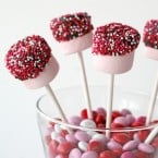 Valentine's marshmallow pops