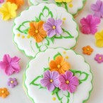 Pretty Luau Cookies with Fondant Flowers