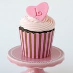 Pink Monogram Cupcake (How to Make Simple Fondant Toppers)