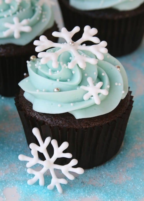 Snowflake Cupcakes - Glorious Treats