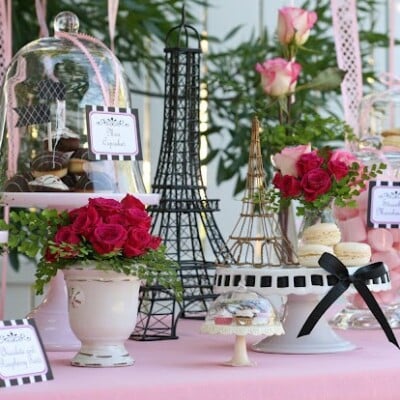 Glorious Treats: {Parties} Sweet Strawberry Party