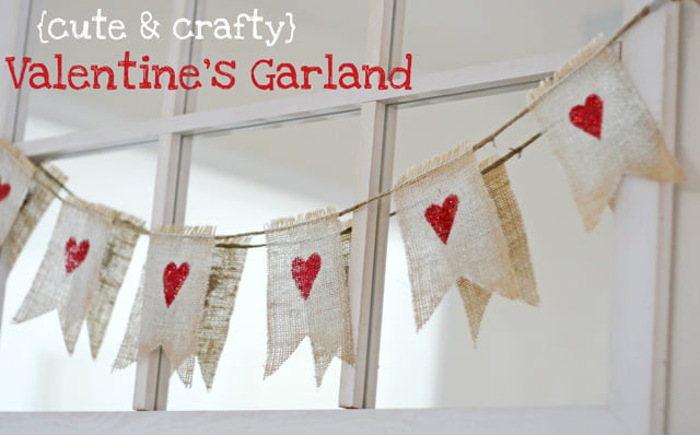 Simply adorable D.I.Y. Burlap Valentine's Garland!  