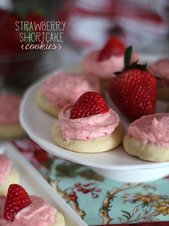 Strawberry Shortcake Cookies | Cookies and Cups guest post on Glorious Treats