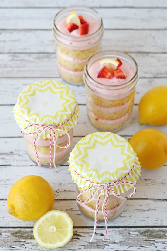 Strawberry Lemonade Cupcakes in a Jar (cute packaging idea!) 