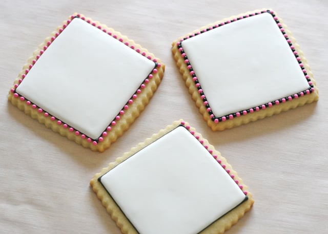 Pretty dotted border (and how to make Flamingo Cookies) - Glorious Treats