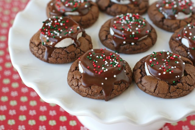 Hot Cocoa Cookies... chewy, chocolaty and oh so delicious! - glorioustreats.com