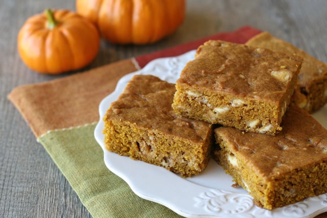 Pumpkin White Chocolate Chip Bars - by glorioustreats.com