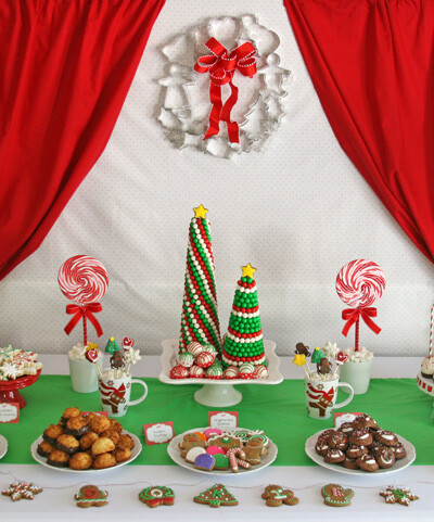 Christmas Cookie Exchange Party Table - glorioustreats.com