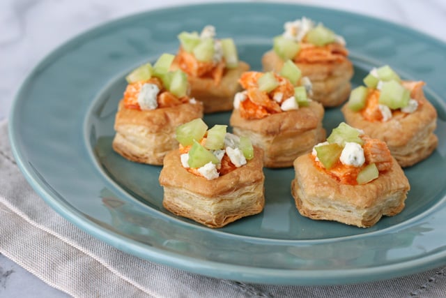 Buffalo Chicken Appetizer Bites - glorioustreats.com