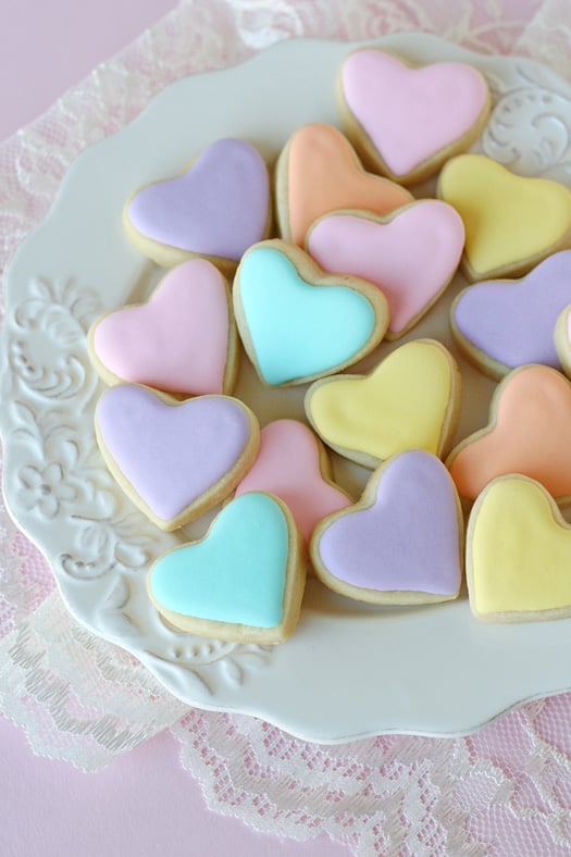 Mini Heart Cookies {recipe & tutorial} - glorioustreats.com