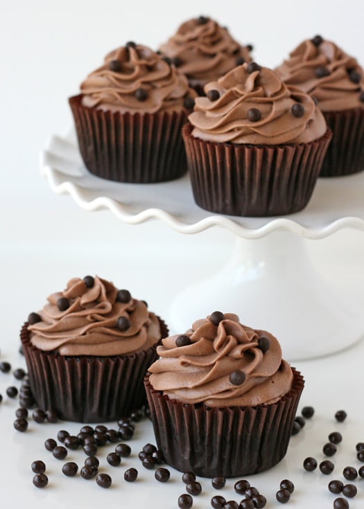 Chocolate Kahlua Cupcakes - glorioustreats.com