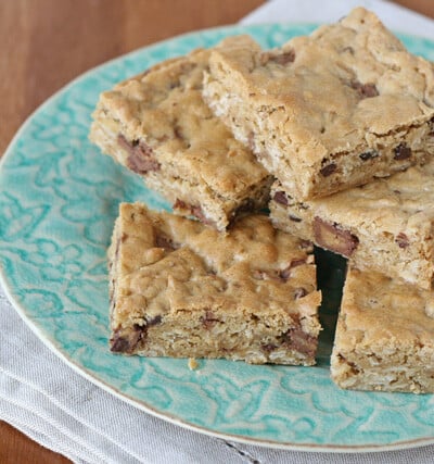 Oatmeal Peanut Butter Bars - glorioustreats.com