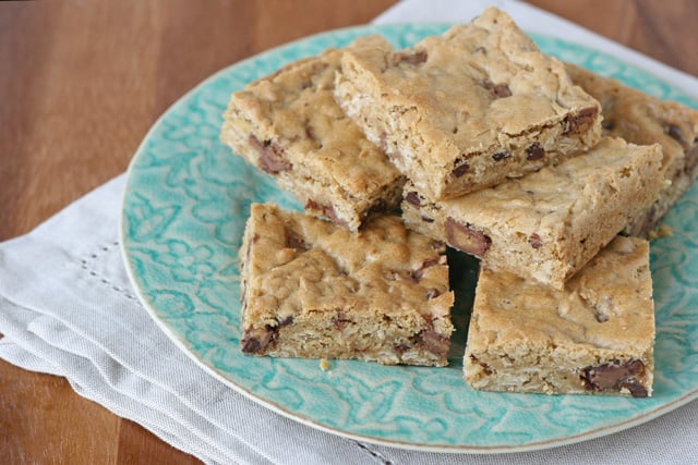 Oatmeal Peanut Butter Bars - glorioustreats.com