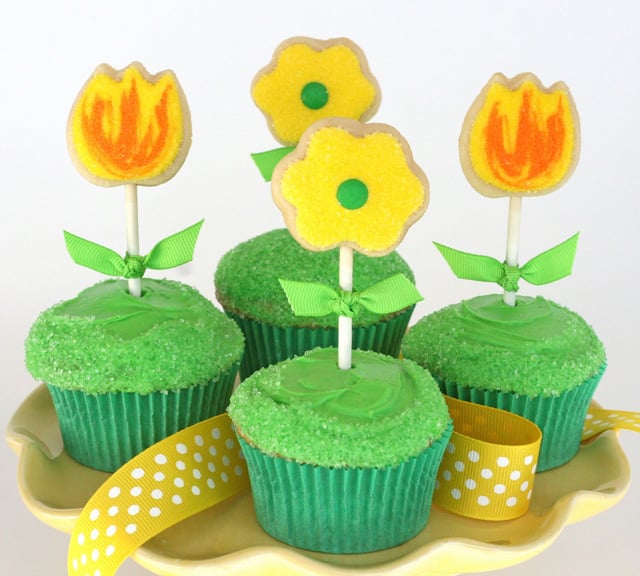 Cute Spring Cupcakes - glorioustreats.com