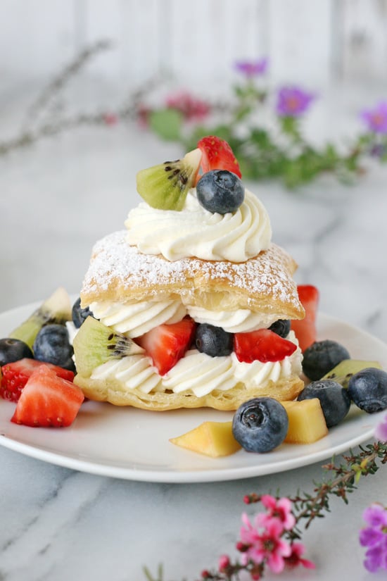 So gorgeous!! Lemon Cream Puffs with Fresh Fruit - via GloriousTreats.com