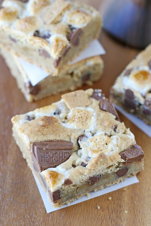 S'mores Bars - A perfect summer BBQ treat!! 