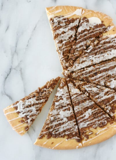 Cinnamon Streusel Dessert Pizza - So simple to make and everyone loves it!!