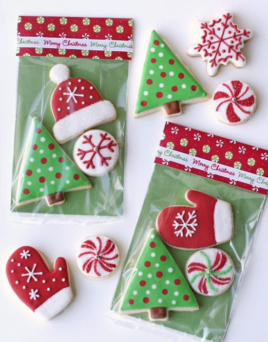 The most amazing collection of Christmas cookies! Includes recipes, decorating directions and packaging ideas!
