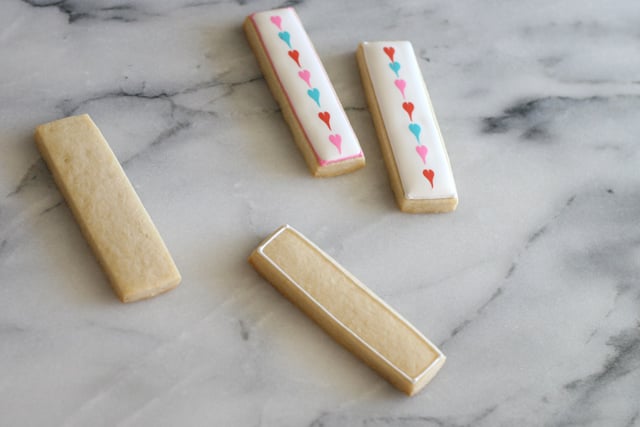 Perfectly cute & simple Valentine's Cookie Sticks