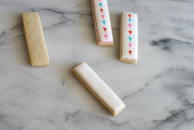 Perfectly cute & simple Valentine's Cookie Sticks