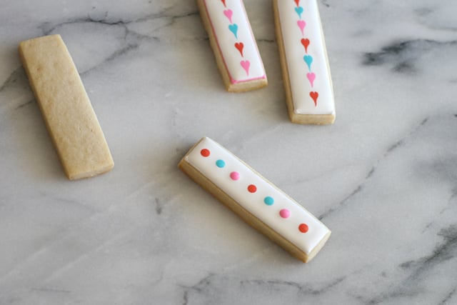 Perfectly cute & simple Valentine's Cookie Sticks