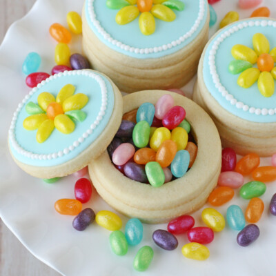 These Jelly Belly Cookie Boxes would be gorgeous favors for any party!