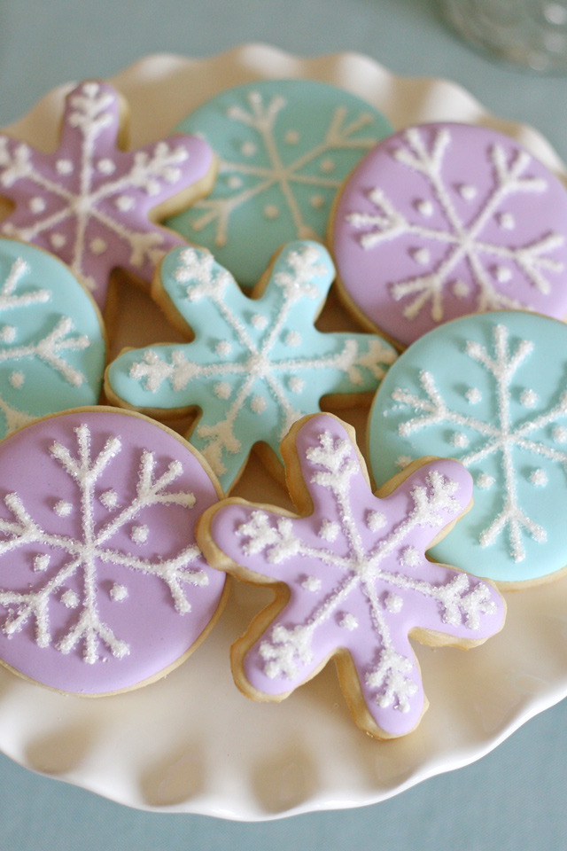 Simply beautiful pastel snowflake cookies!  Perfect for a Frozen party or any winter or Christmas party!  