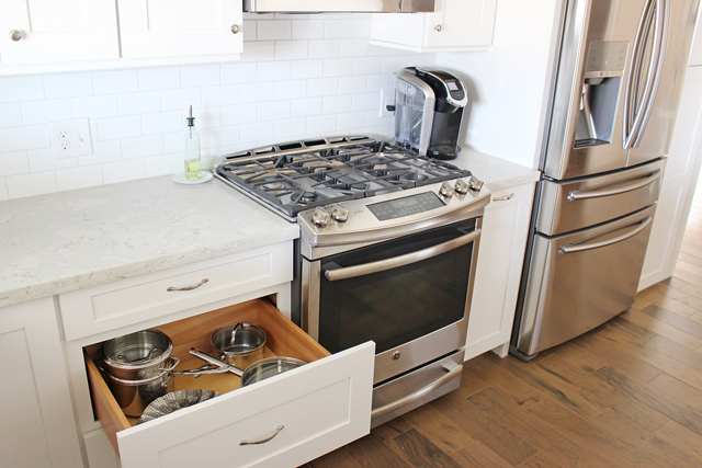 Kitchen remodel idea - Drawers make it so much easier to reach pots and pans!  