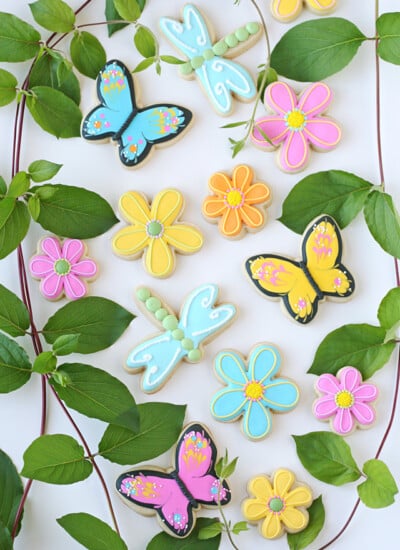 Pretty spring decorated cookies!