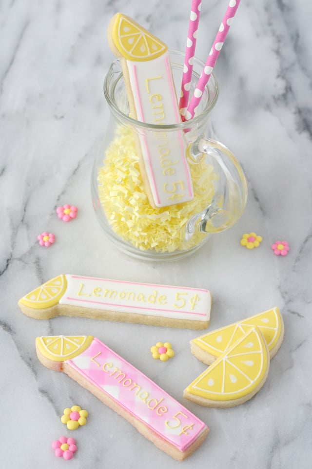 Adorable cookies for a lemon themed party or lemonade stand! 