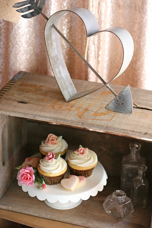 Beautifully rustic and romantic! Vintage Wedding Dessert Table ideas 