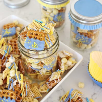 Simple and delicious SNACK MIX RECIPE perfect for back to school!