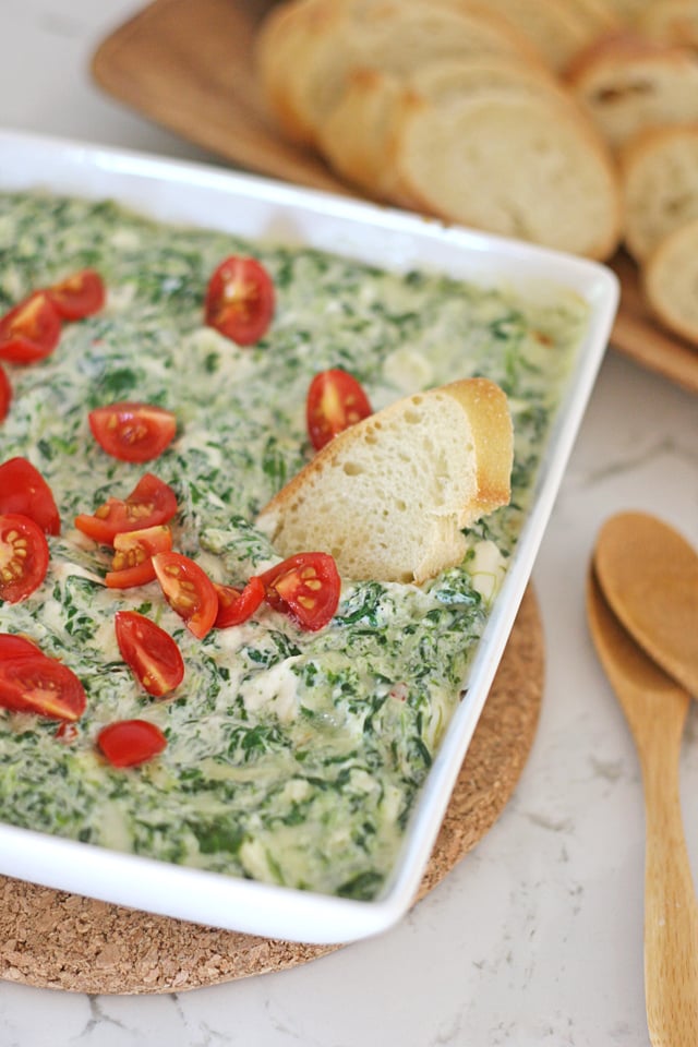 Warm, cheesy and delicious SPINACH DIP! 