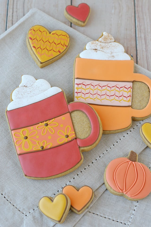 Delicious and adorable PUMPKIN SPICE DECORATED COOKIES!