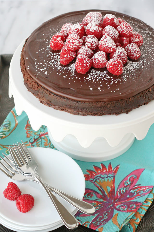 Rich & delicious Flourless Chocolate Cake Recipe! 