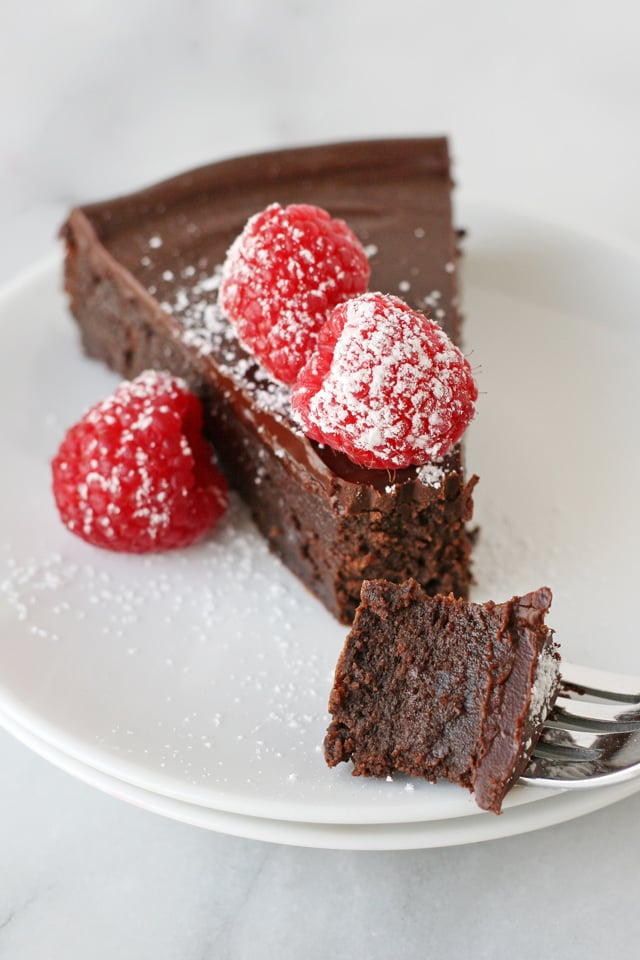 Flourless Chocolate Cake - Glorious Treats