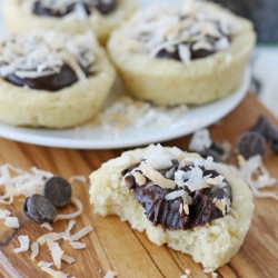 The perfect recipe for coconut lovers! Coconut Fudge Cookie Cups