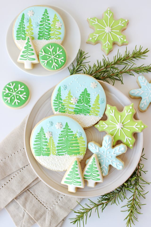 Beautiful Winter Decorated Cookies