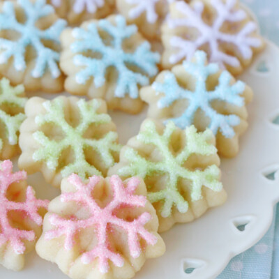 Spritz Snowflake Cookies - So pretty!