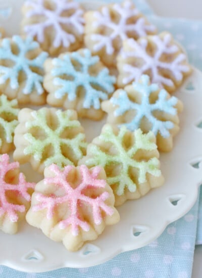 Spritz Snowflake Cookies - So pretty!