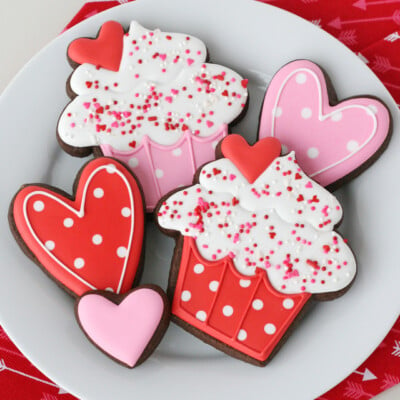 Adorable Valentine's Day Cupcake Cookies - with step-by-step video!