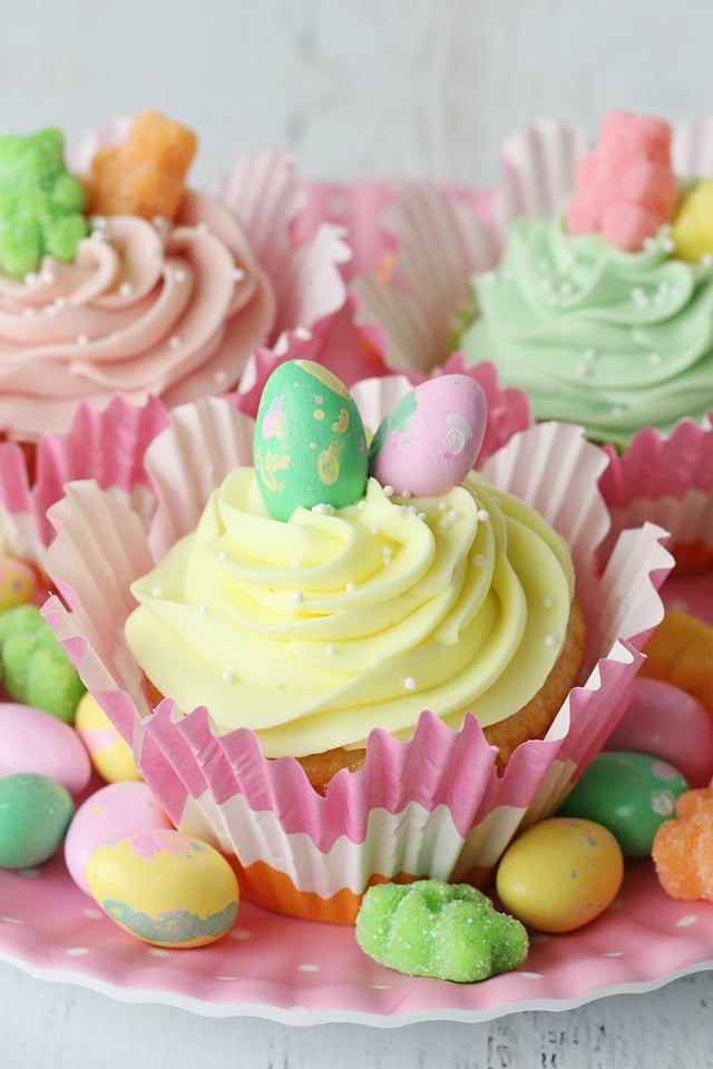 Easy Easter Cupcakes